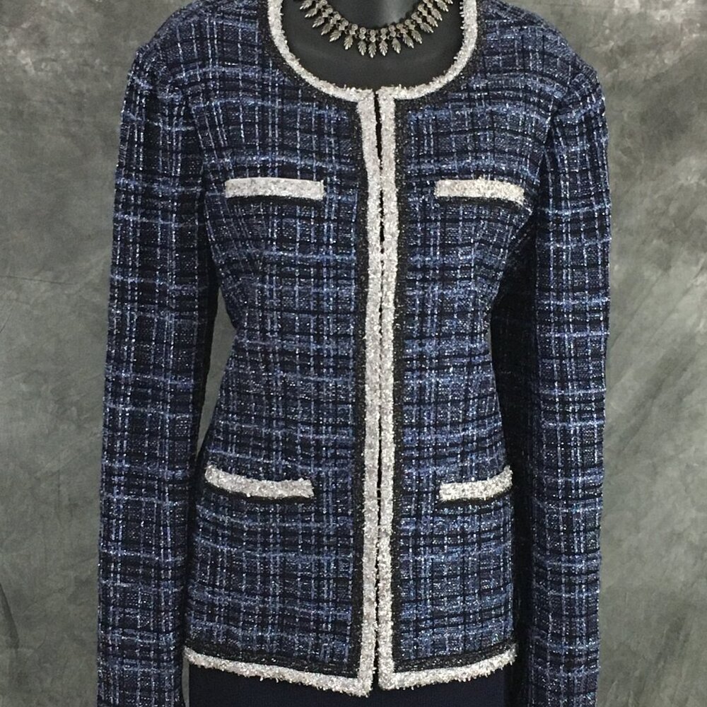 BEAUTIFUL st john knit Blue silver shimmer jacket skirt suit size 8 10 - Picture 4 of 10